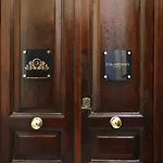 Lukas Room's Luxury Pensión