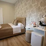 Lukas Room's Luxury Pensión Nápoles