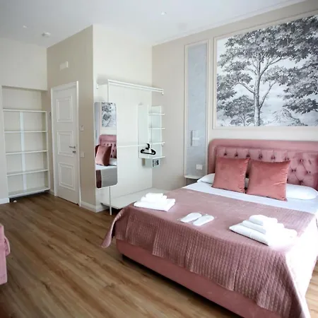 Lukas Room's Luxury 4* Nápoles
